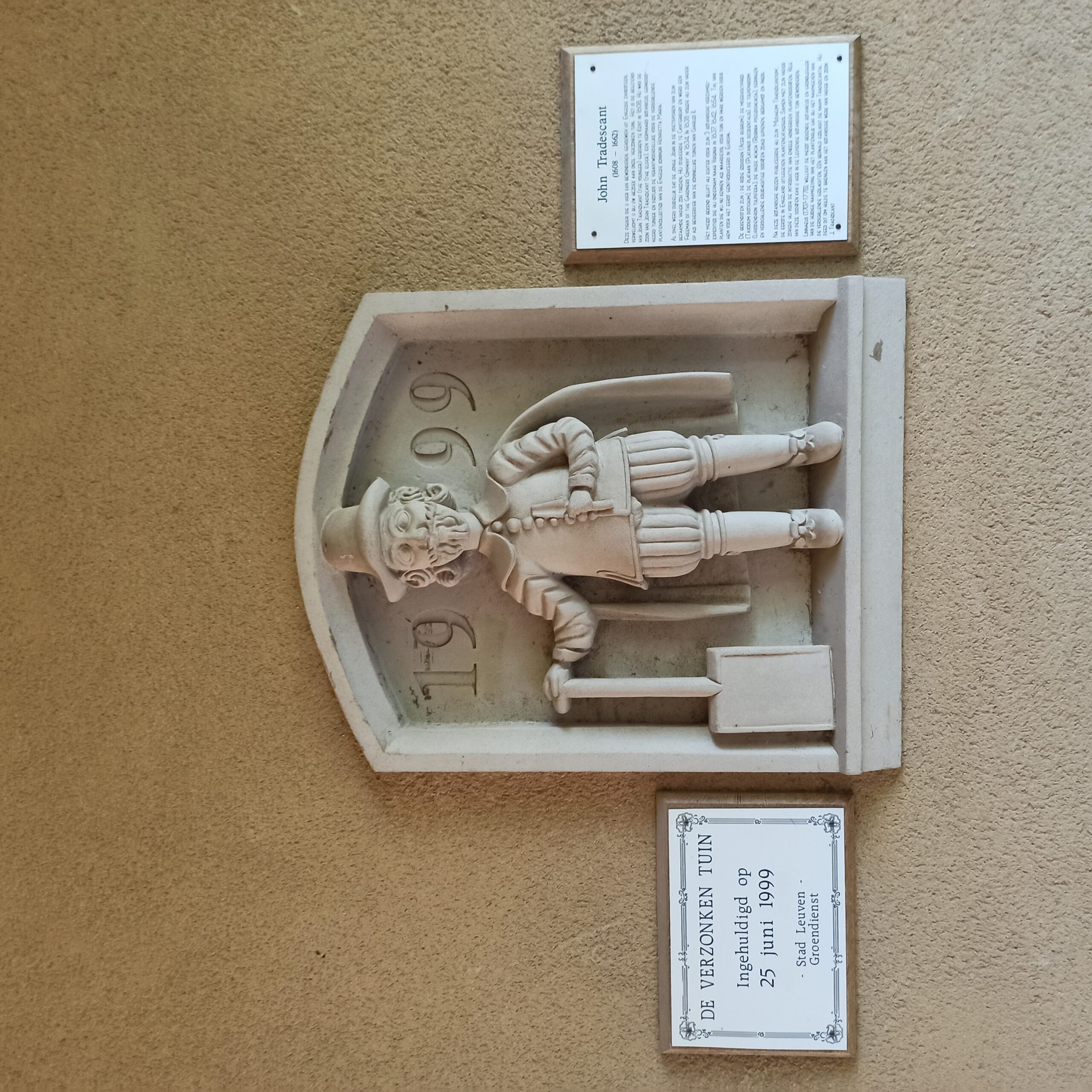 Sculpture of John Tradescant